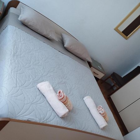 Guest House Gracijana Makarska Exterior foto