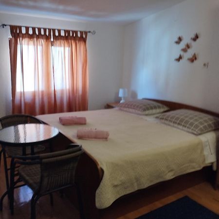 Guest House Gracijana Makarska Exterior foto