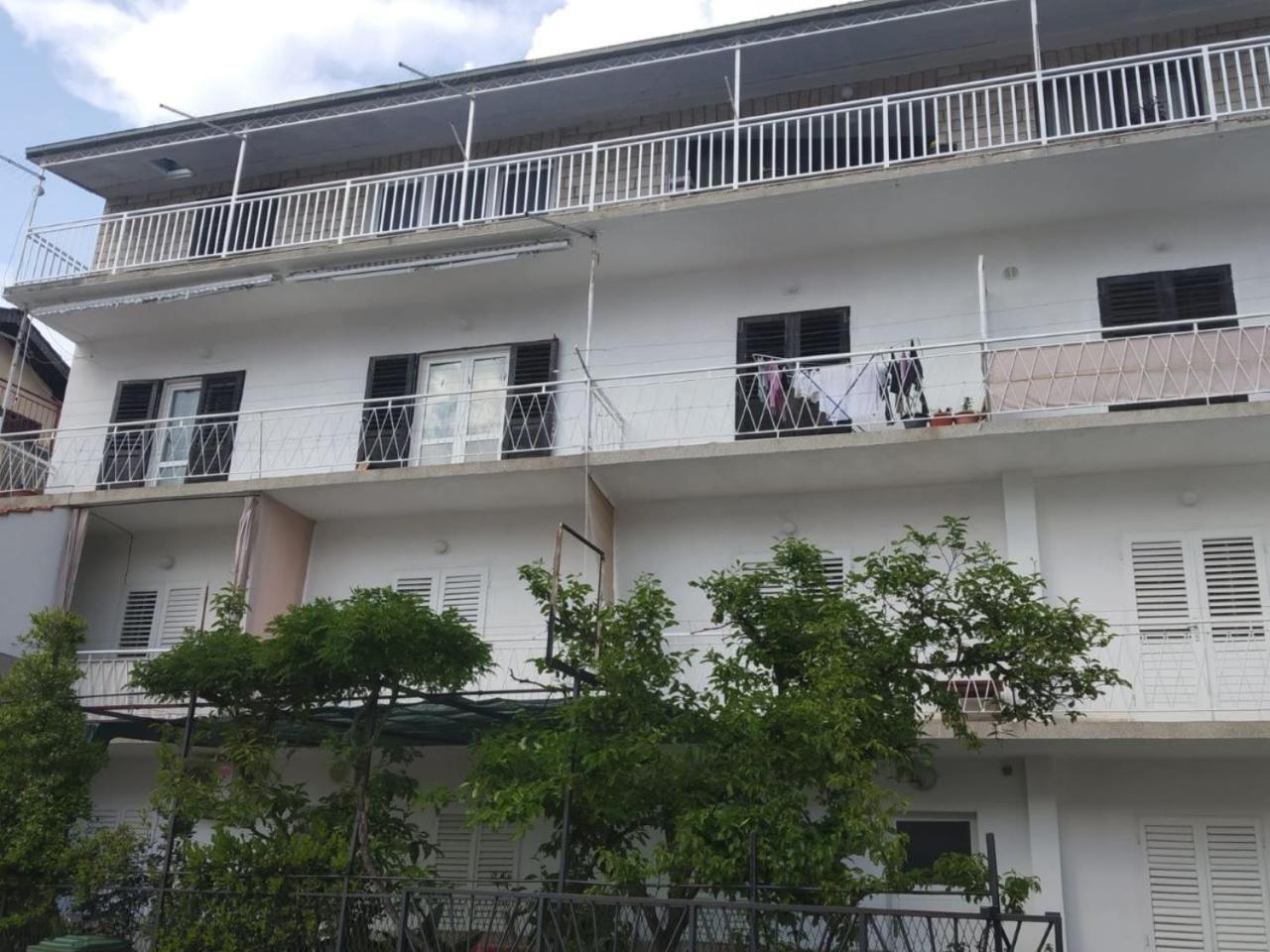 Guest House Gracijana Makarska Exterior foto